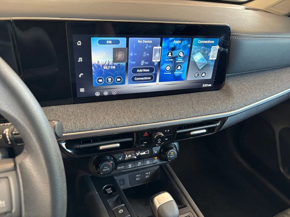 2026 Nissan Kicks - Image 18 of 31