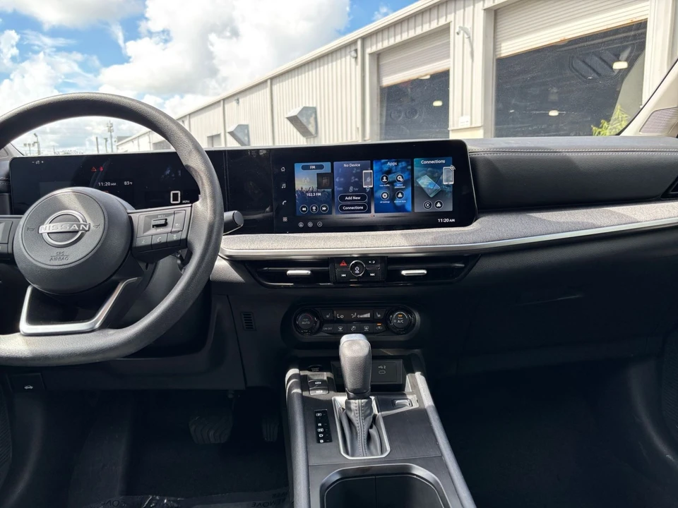 2026 Nissan Kicks - Image 18 of 31