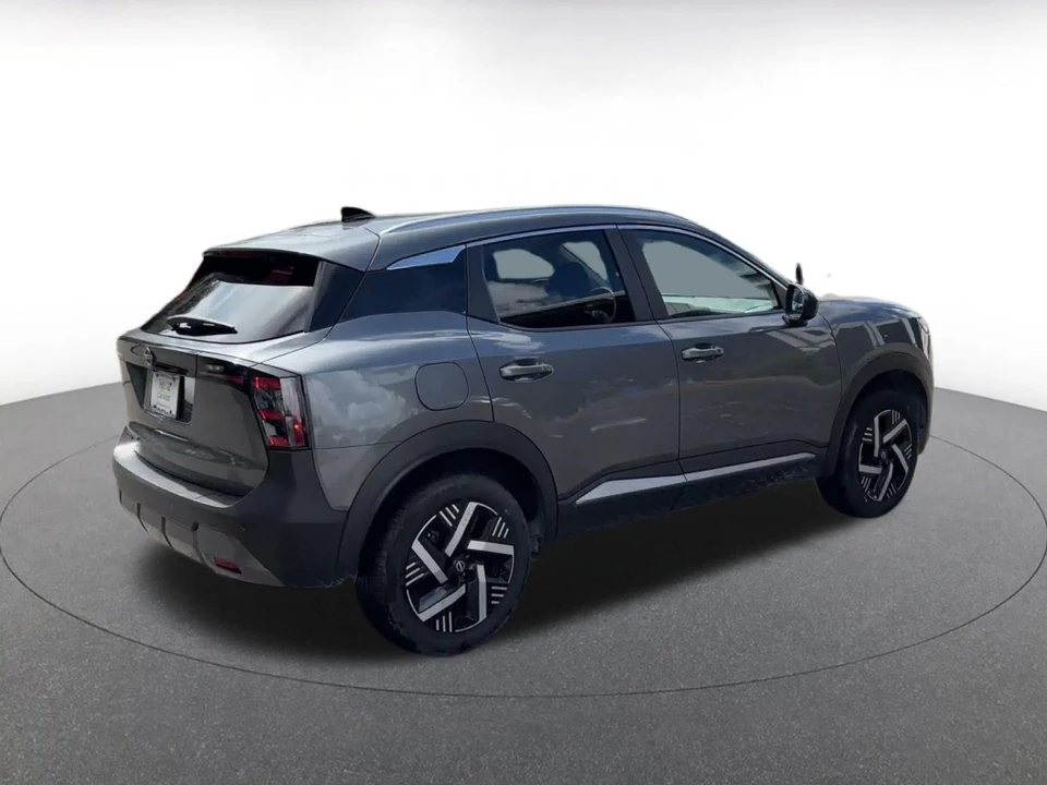 2026 Nissan Kicks - Image 15 of 31