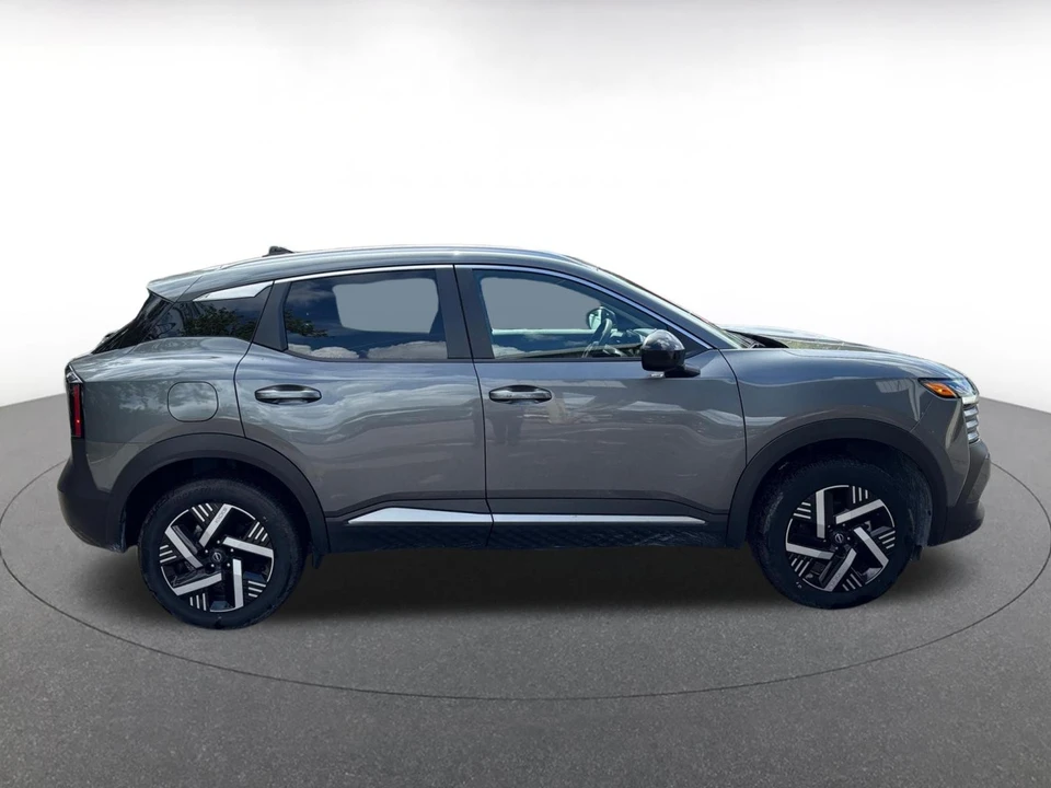2026 Nissan Kicks - Image 16 of 31