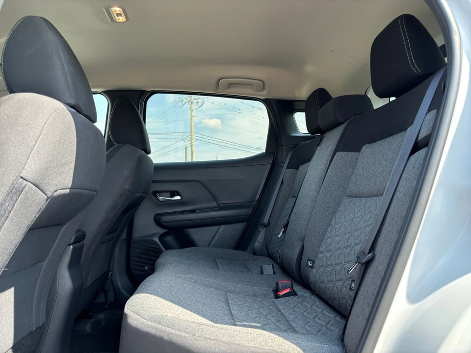 2026 Nissan Kicks - Image 26 of 31