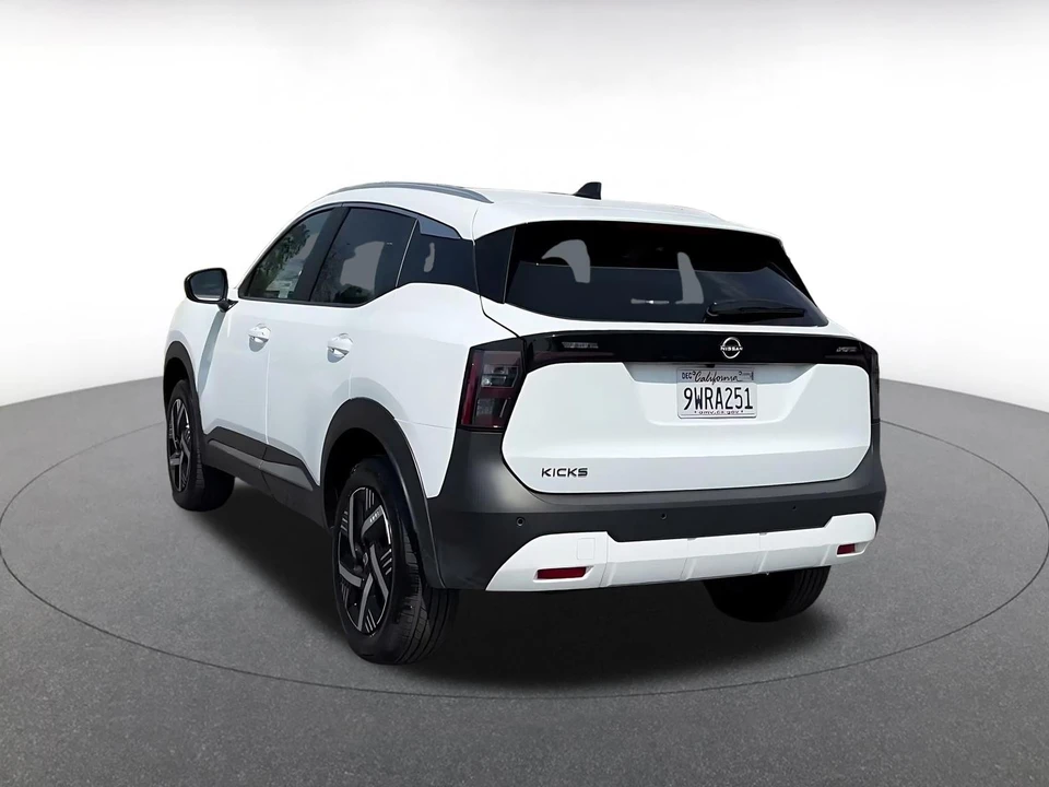 2026 Nissan Kicks - Image 12 of 31