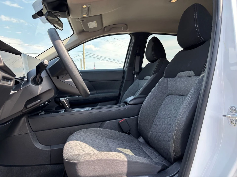 2026 Nissan Kicks - Image 27 of 31