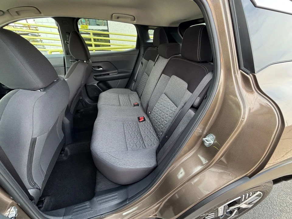 2026 Nissan Kicks - Image 26 of 31