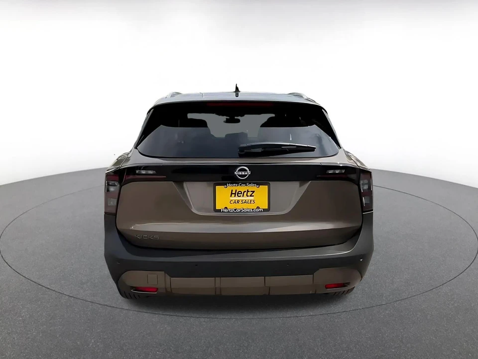 2026 Nissan Kicks - Image 14 of 31