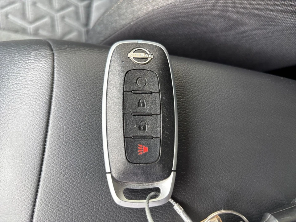 2026 Nissan Kicks - Image 24 of 31