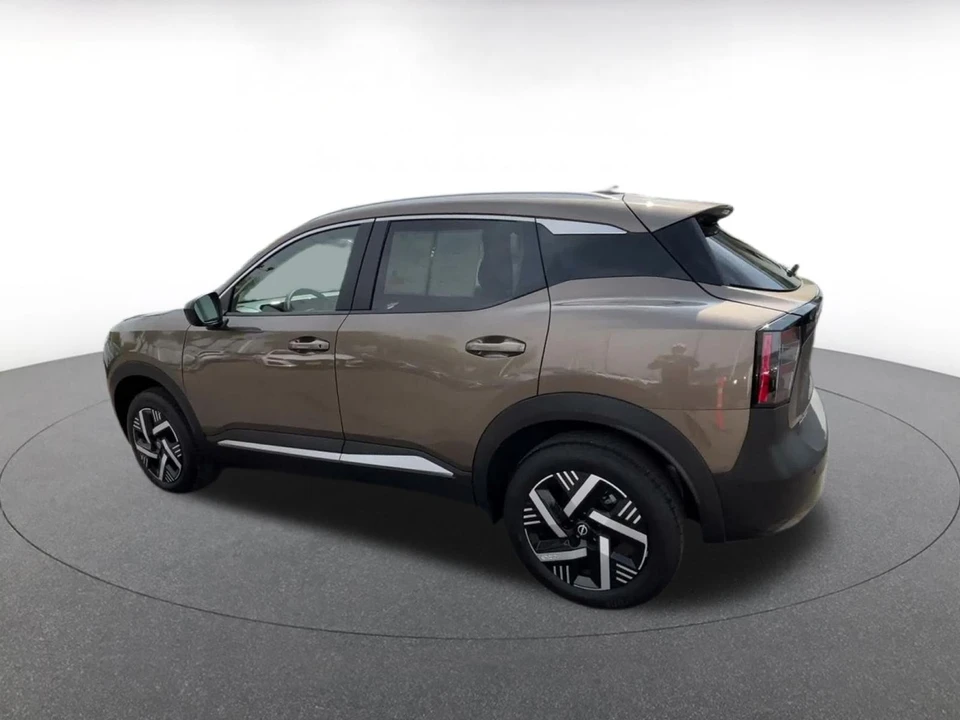 2026 Nissan Kicks - Image 11 of 31