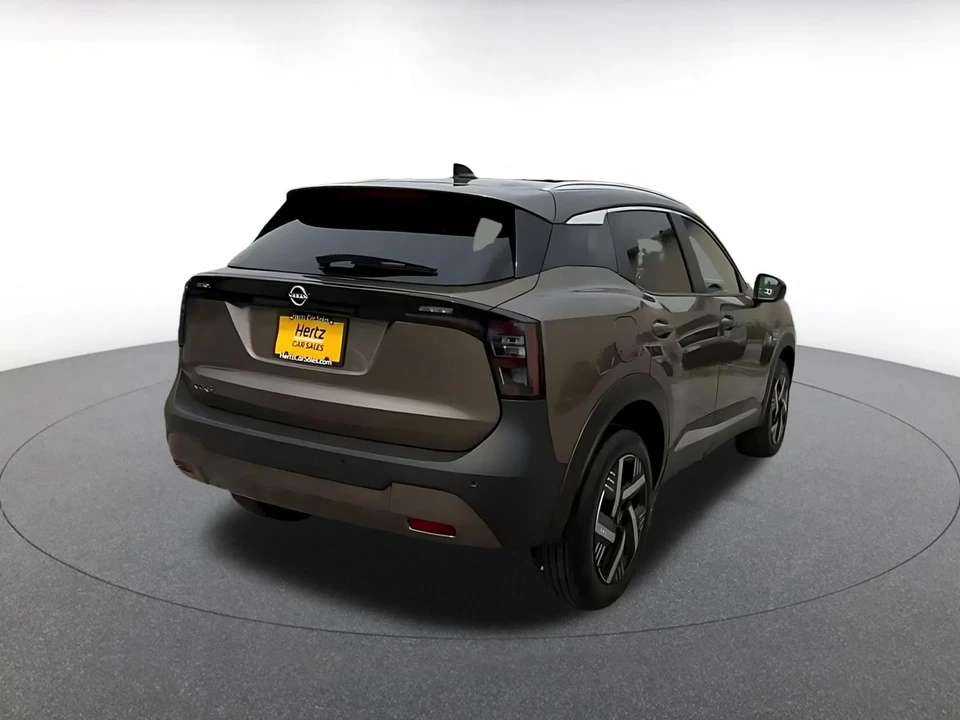 2026 Nissan Kicks - Image 16 of 31