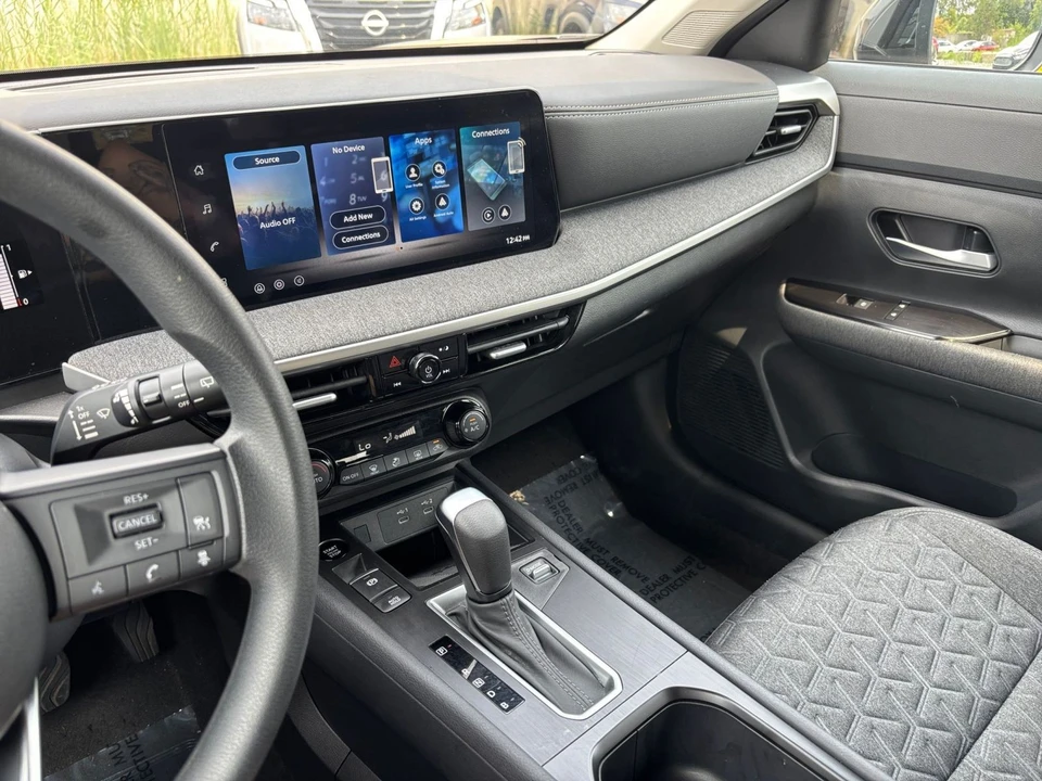 2026 Nissan Kicks - Image 19 of 31