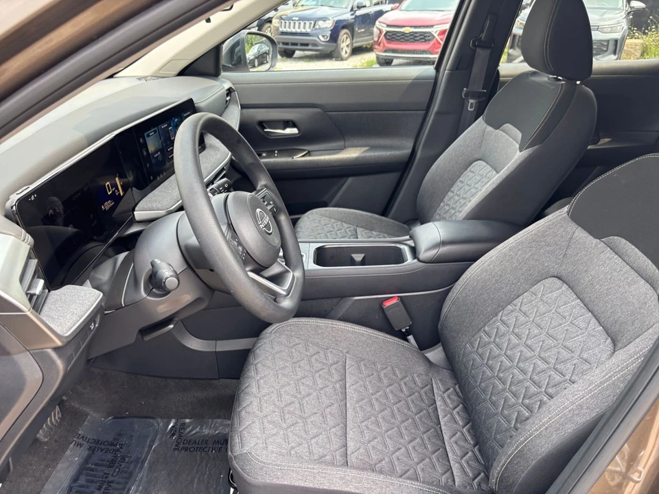 2026 Nissan Kicks - Image 27 of 31