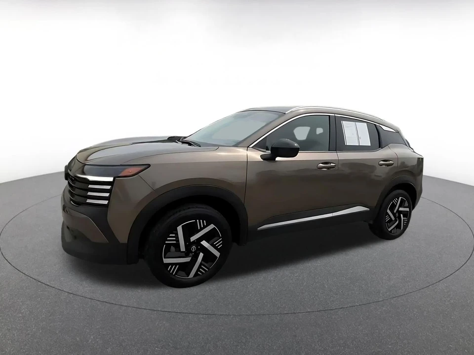 2026 Nissan Kicks - Image 9 of 31