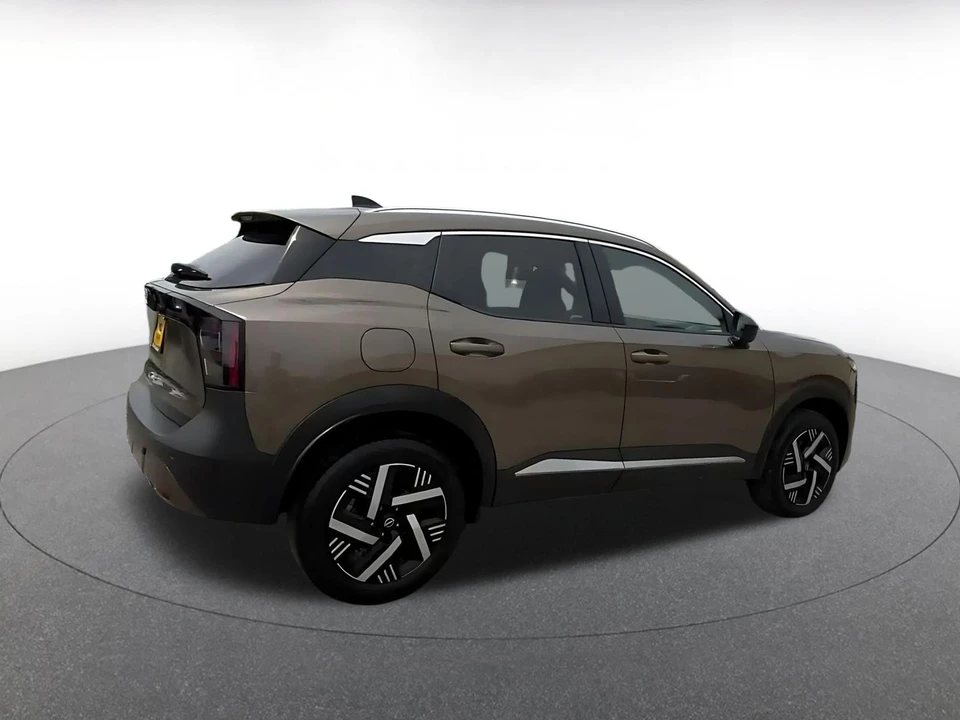 2026 Nissan Kicks - Image 17 of 31