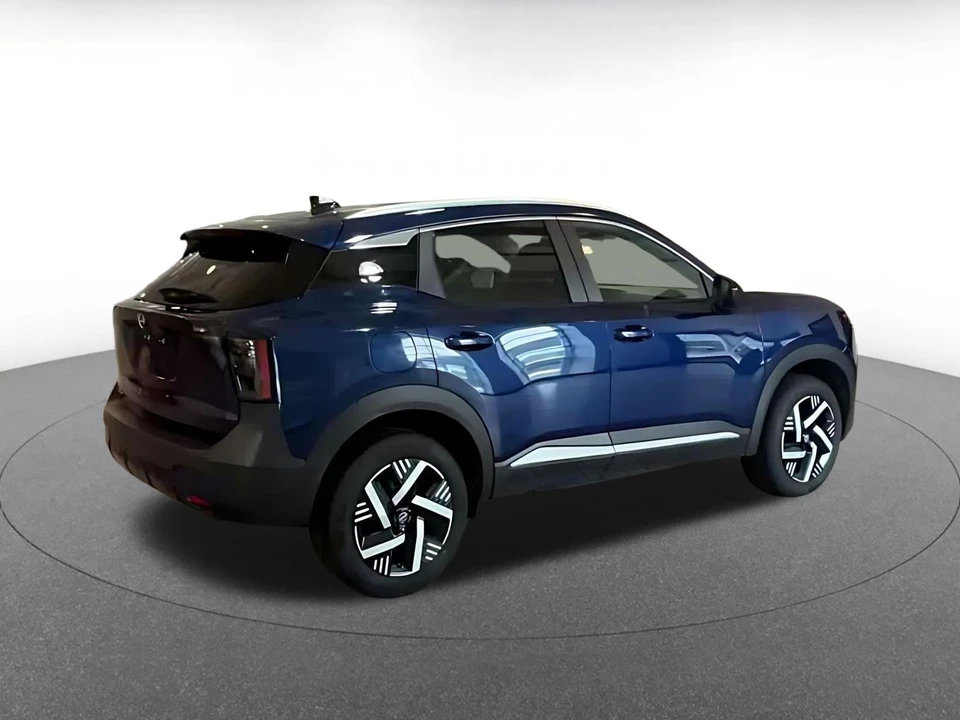 2026 Nissan Kicks - Image 12 of 31