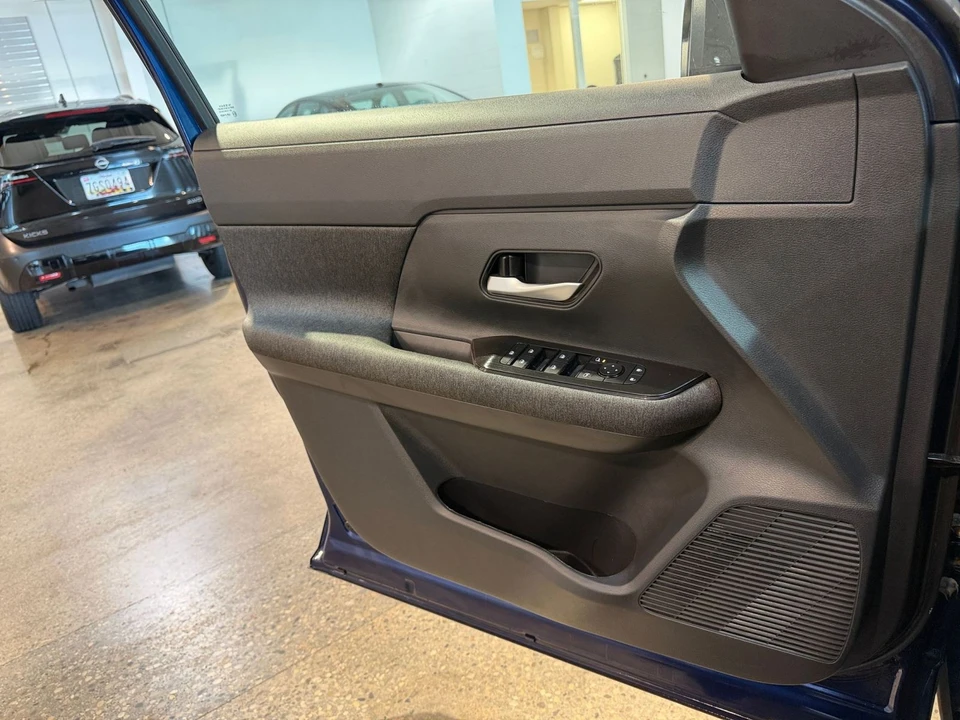 2026 Nissan Kicks - Image 20 of 31