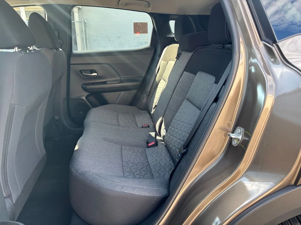 2026 Nissan Kicks - Image 26 of 31