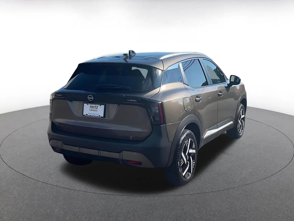 2026 Nissan Kicks - Image 15 of 31
