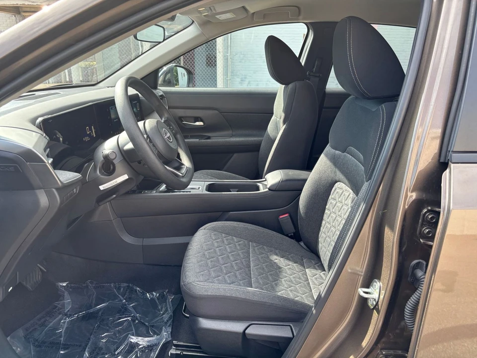 2026 Nissan Kicks - Image 27 of 31