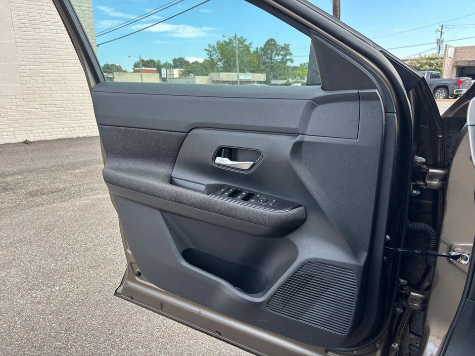2026 Nissan Kicks - Image 20 of 31