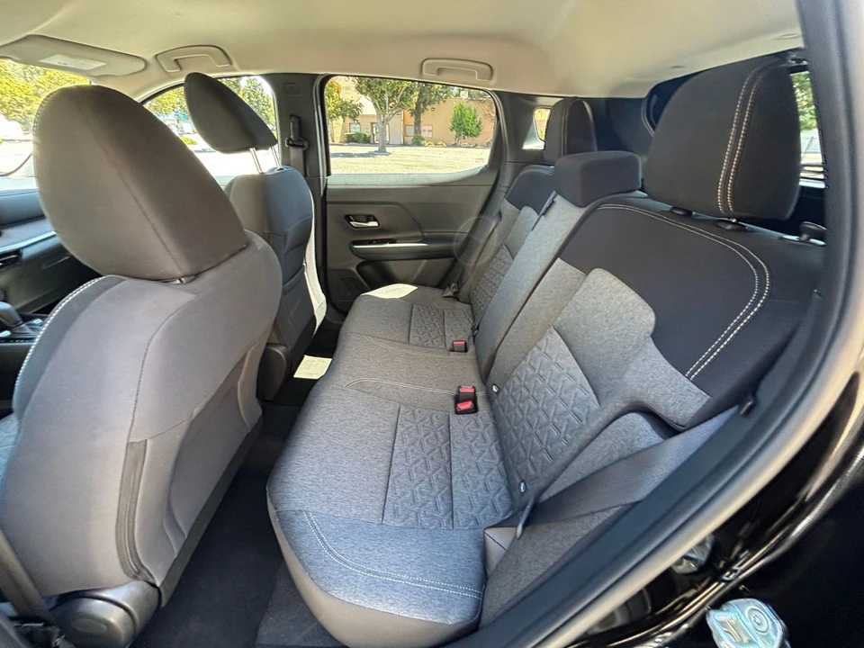 2026 Nissan Kicks - Image 26 of 31