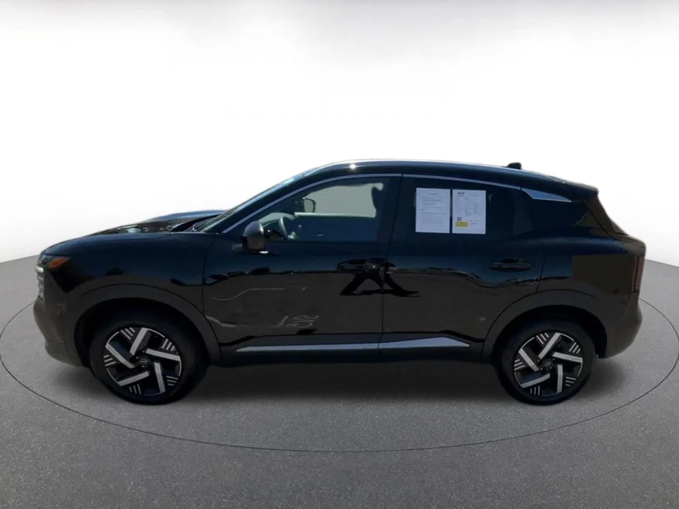 2026 Nissan Kicks - Image 9 of 31