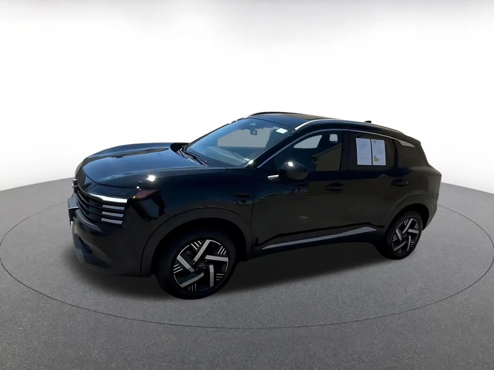 2026 Nissan Kicks - Image 8 of 31