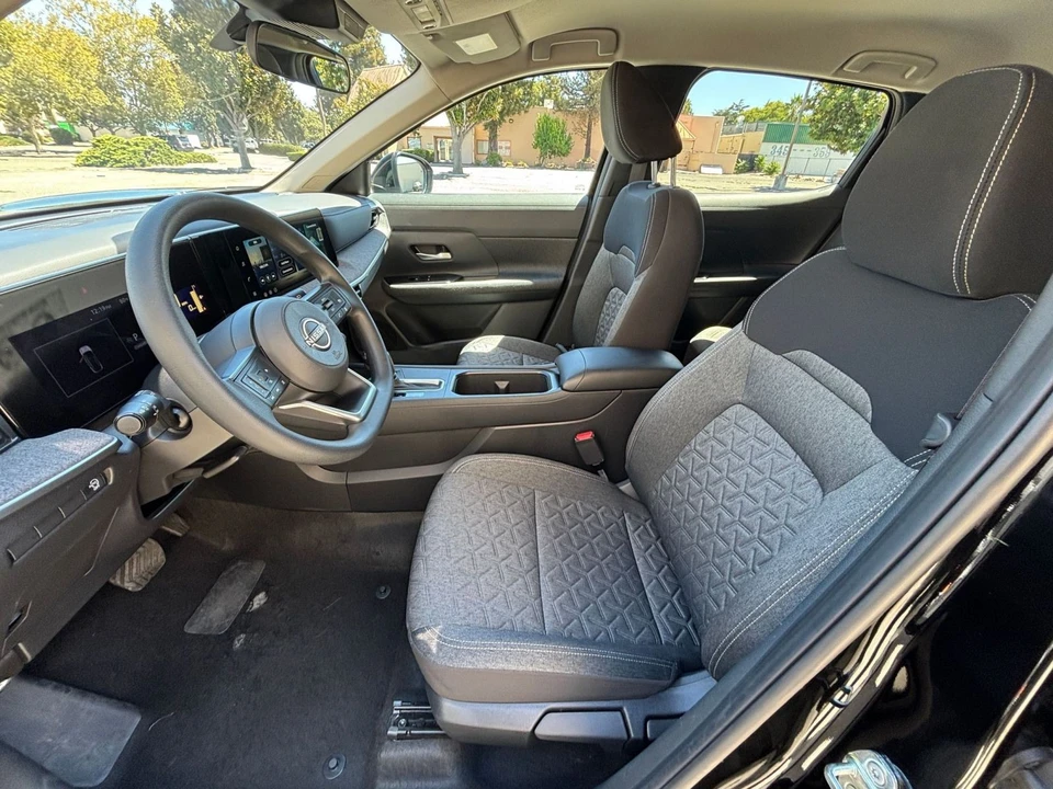 2026 Nissan Kicks - Image 27 of 31