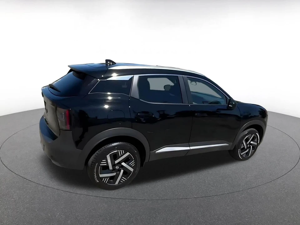 2026 Nissan Kicks - Image 15 of 31