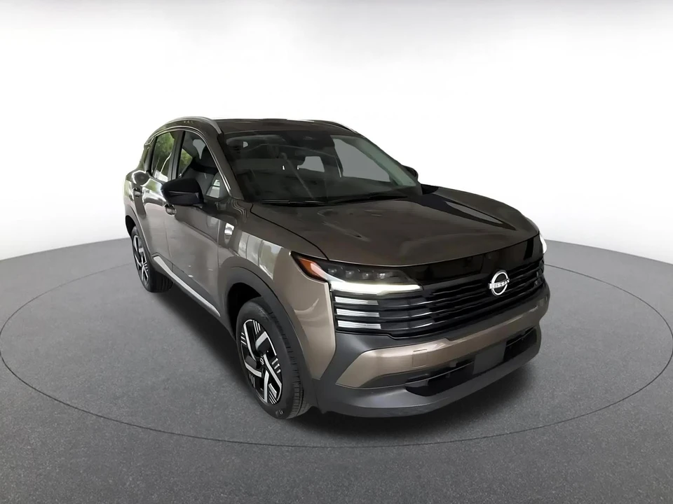 2026 Nissan Kicks - Image 3 of 31