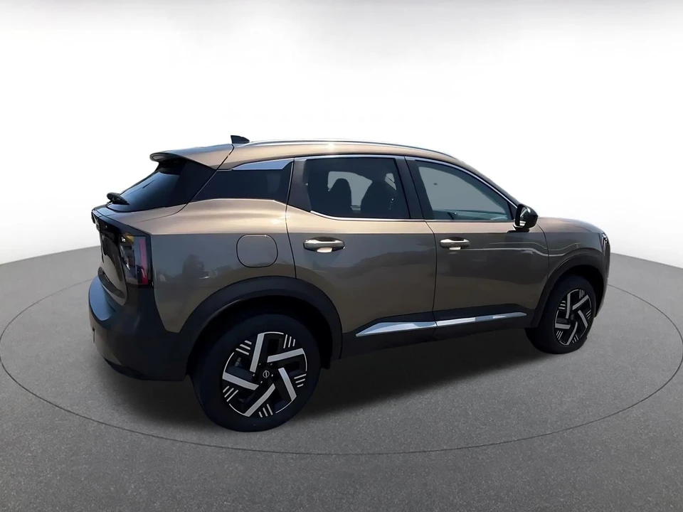 2026 Nissan Kicks - Image 16 of 31