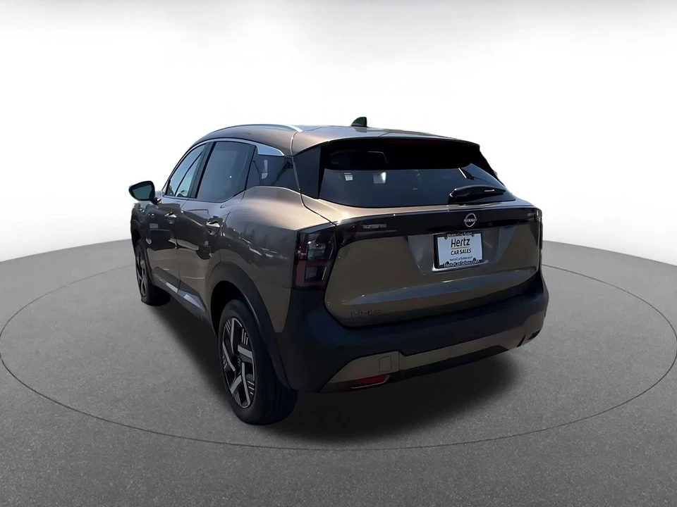 2026 Nissan Kicks - Image 12 of 31