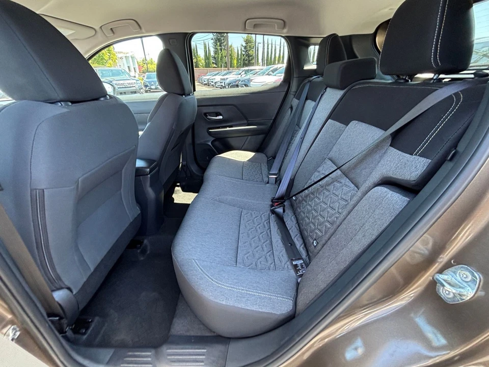 2026 Nissan Kicks - Image 26 of 31