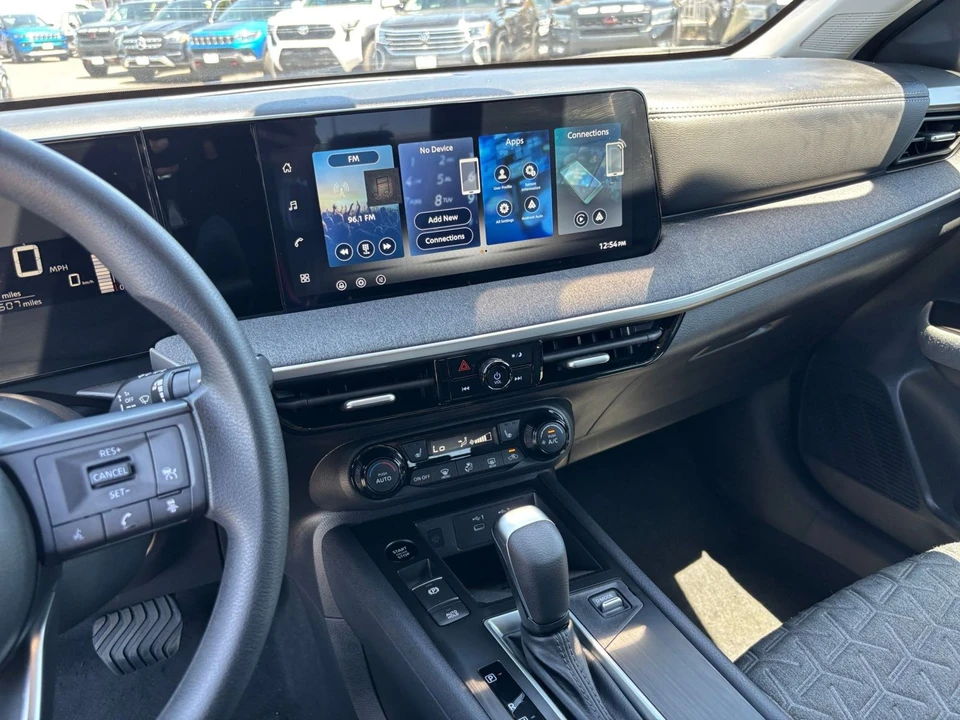 2026 Nissan Kicks - Image 18 of 31