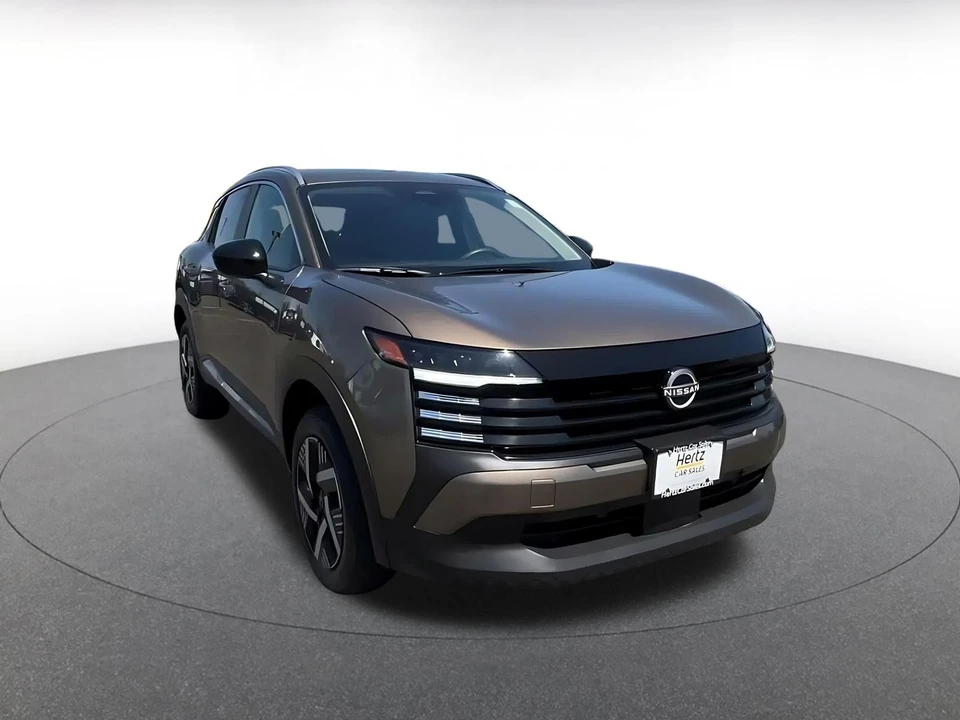 2026 Nissan Kicks - Image 3 of 31