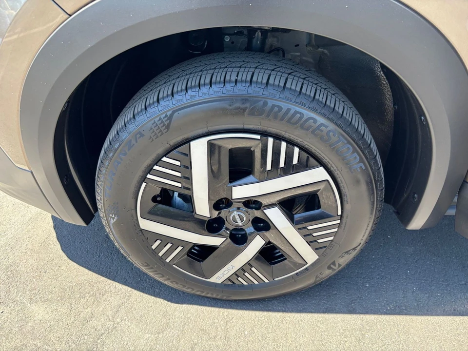 2026 Nissan Kicks - Image 30 of 31