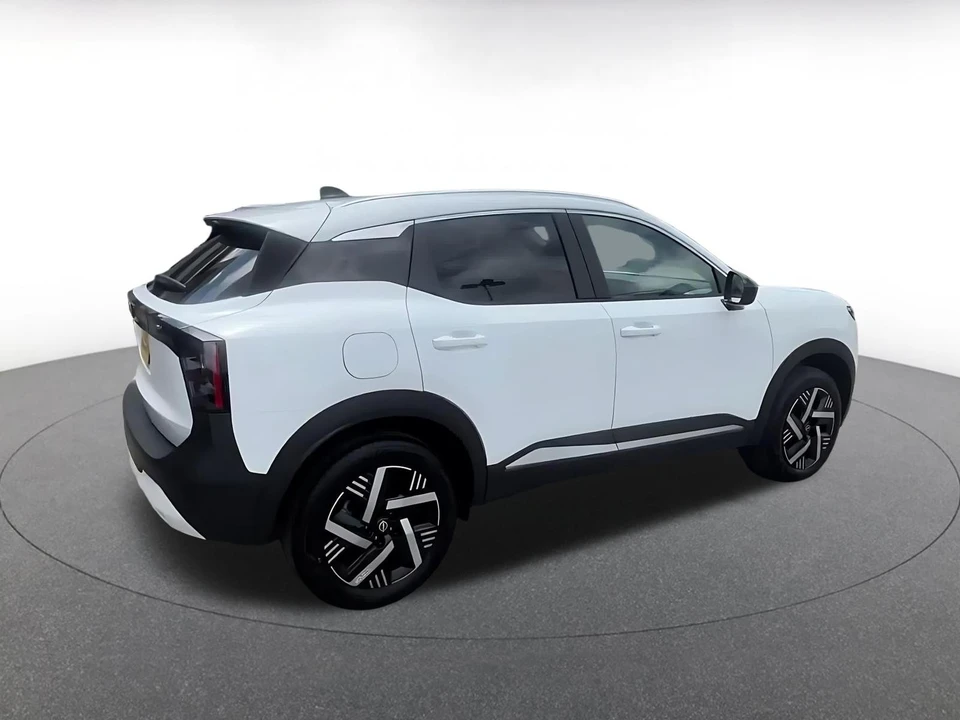 2026 Nissan Kicks - Image 15 of 31