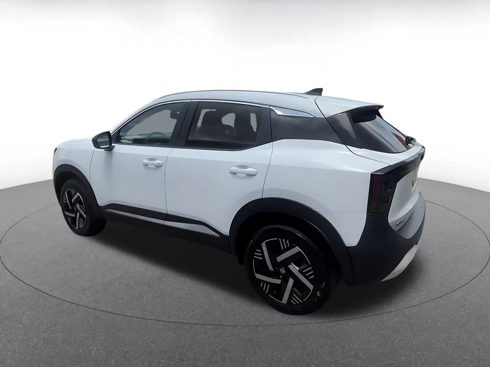 2026 Nissan Kicks - Image 11 of 31