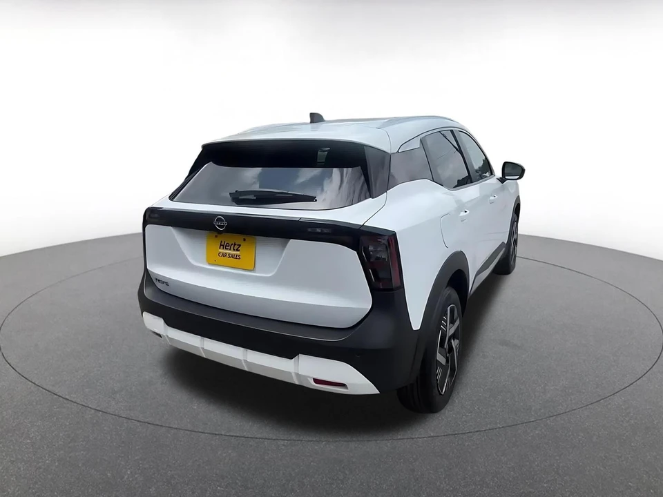 2026 Nissan Kicks - Image 16 of 31