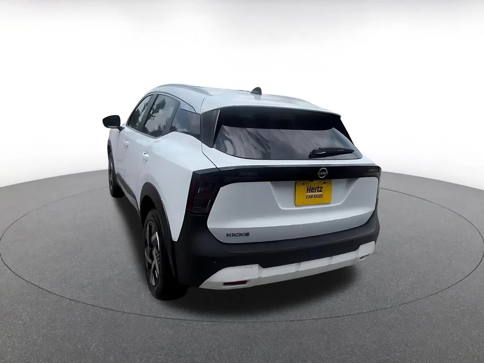 2026 Nissan Kicks - Image 12 of 31