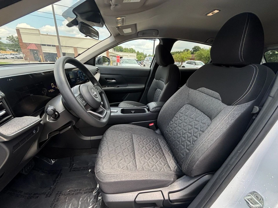 2026 Nissan Kicks - Image 27 of 31