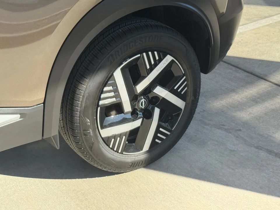 2026 Nissan Kicks - Image 30 of 31