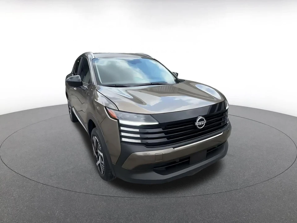2026 Nissan Kicks - Image 3 of 31