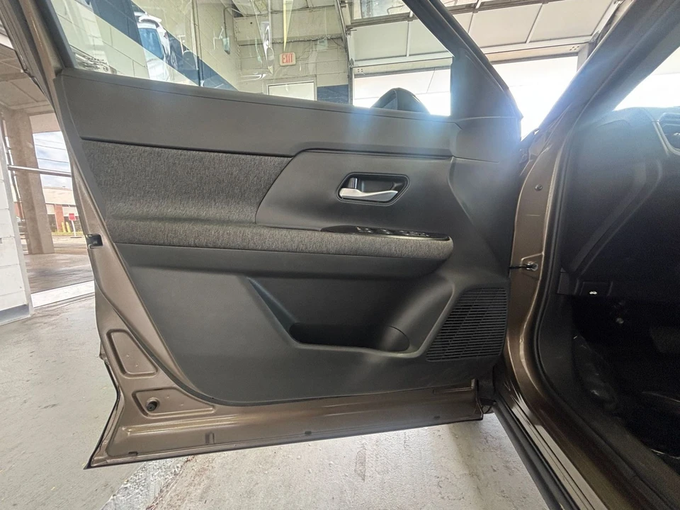 2026 Nissan Kicks - Image 20 of 31