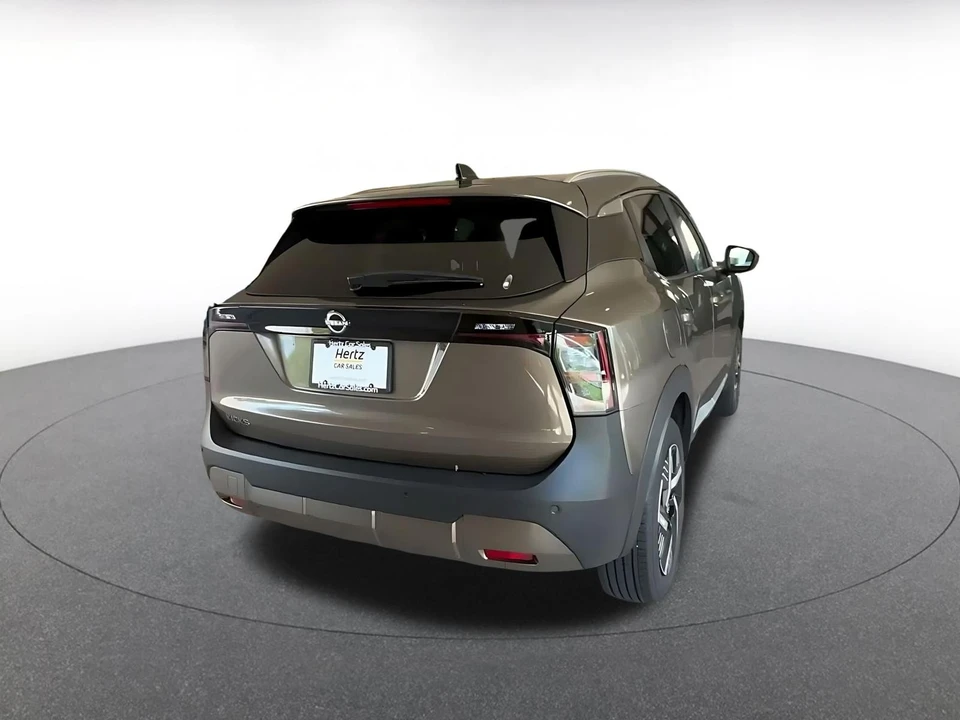 2026 Nissan Kicks - Image 16 of 31