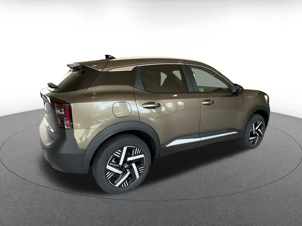 2026 Nissan Kicks - Image 15 of 31