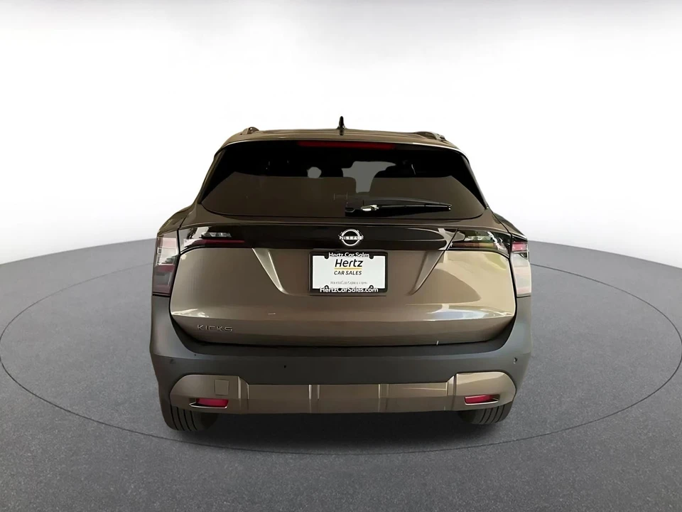 2026 Nissan Kicks - Image 14 of 31