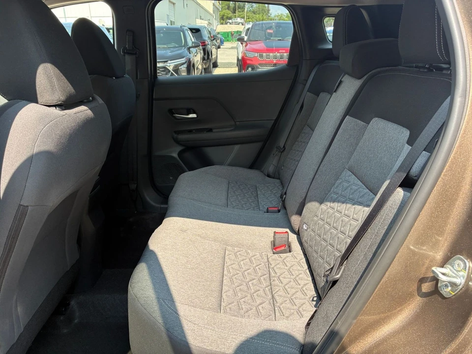 2026 Nissan Kicks - Image 23 of 31