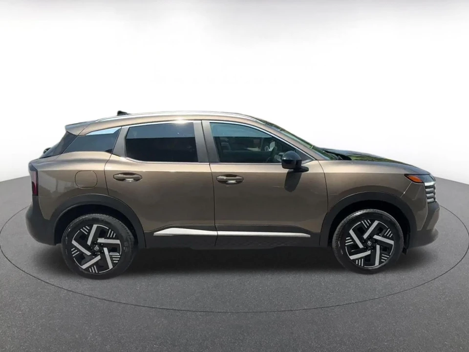 2026 Nissan Kicks - Image 18 of 31