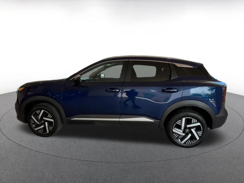 2026 Nissan Kicks - Image 9 of 31