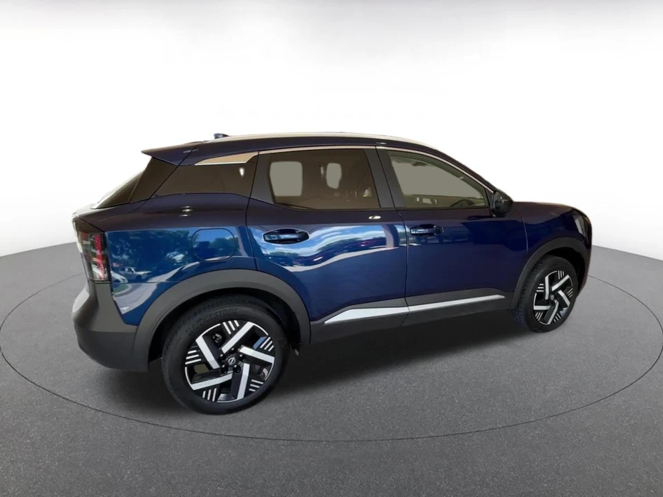 2026 Nissan Kicks - Image 15 of 31