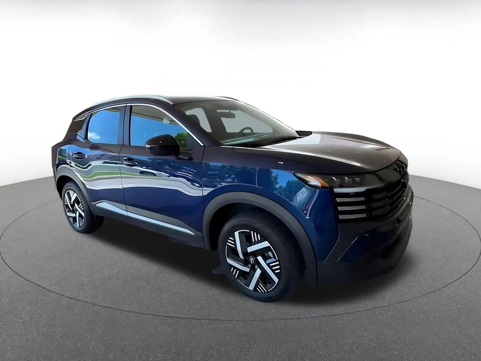2026 Nissan Kicks - Image 2 of 31